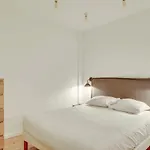 Central & Stylish Renovated Parisian Apt / 6-8 Guests